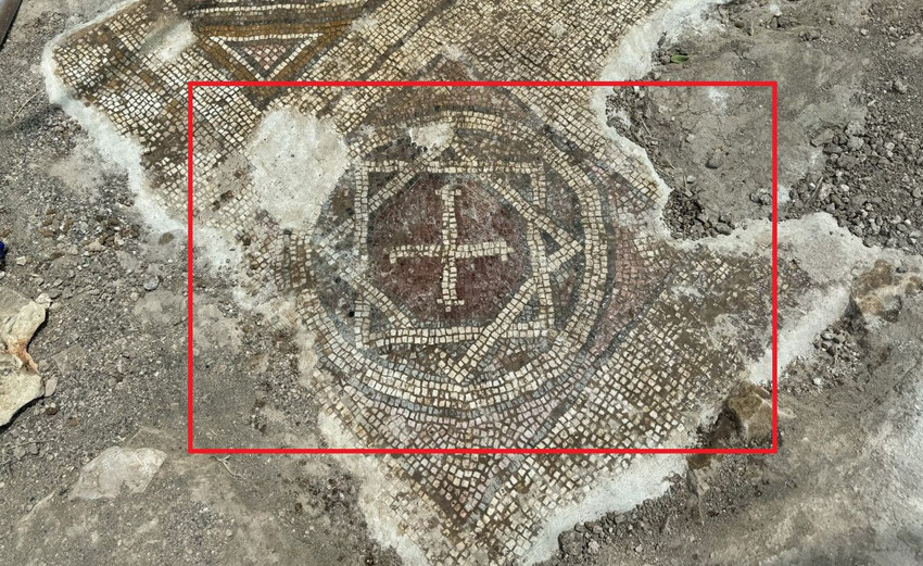 Diyarbakır'da mezar kazısında gizemli keşif: 6 satırlık dilekçe yazısı ortaya çıktı - Resim: 1