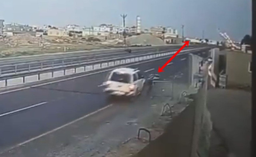 ''Dur'' ihtarına uymayan trafik canavarı polise çarpıp yaraladı - Resim: 2