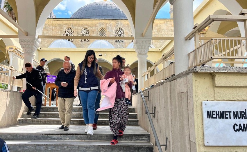 Yakalanan dilencilerin kucaklarındaki minik çocuklar ''kiralık'' çıktı - Resim: 2