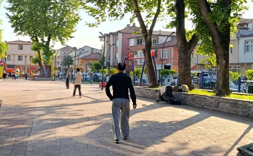 Sokak ortasında dehşet: Silahla vurulan kadın berbere sığındı! - Resim: 2