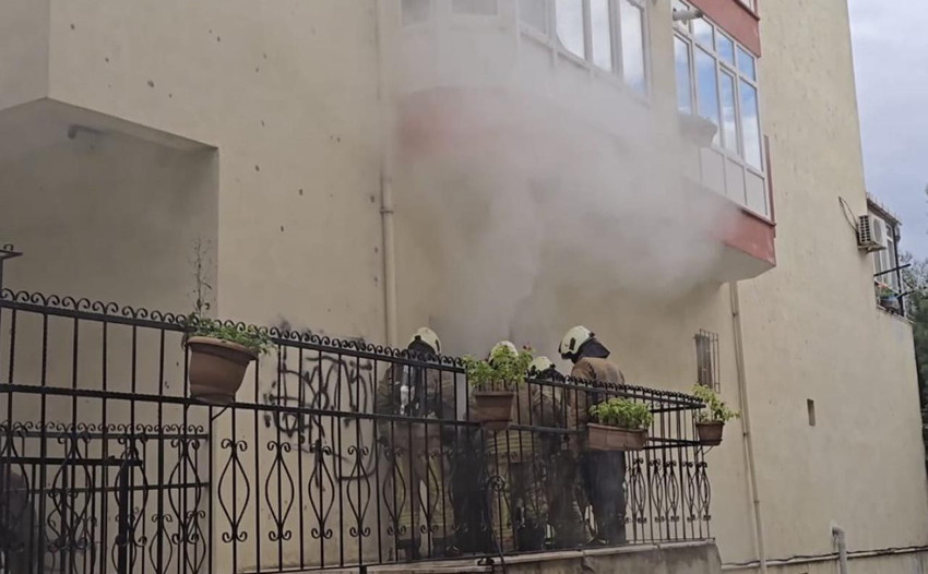 İstanbul'da korkutan yangın: 4 kişi mahsur kaldı - Resim: 1