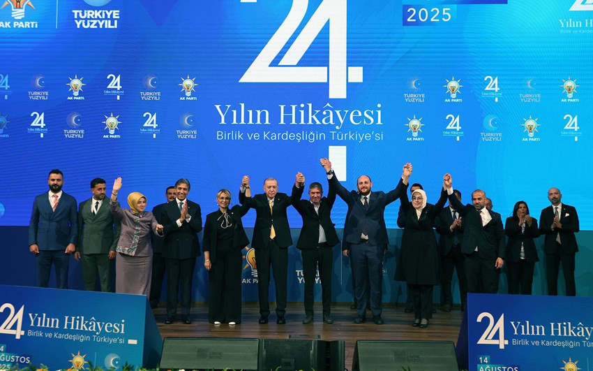 6'sı CHP'den 2'si İYİ Parti'den istifa eden 9 belediye başkanı AK Parti'ye katıldı - Resim: 4