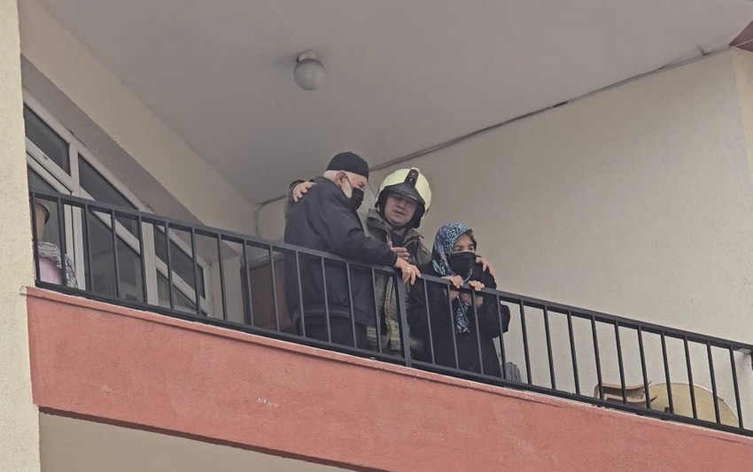 İstanbul'da korkutan yangın: 4 kişi mahsur kaldı - Resim: 2