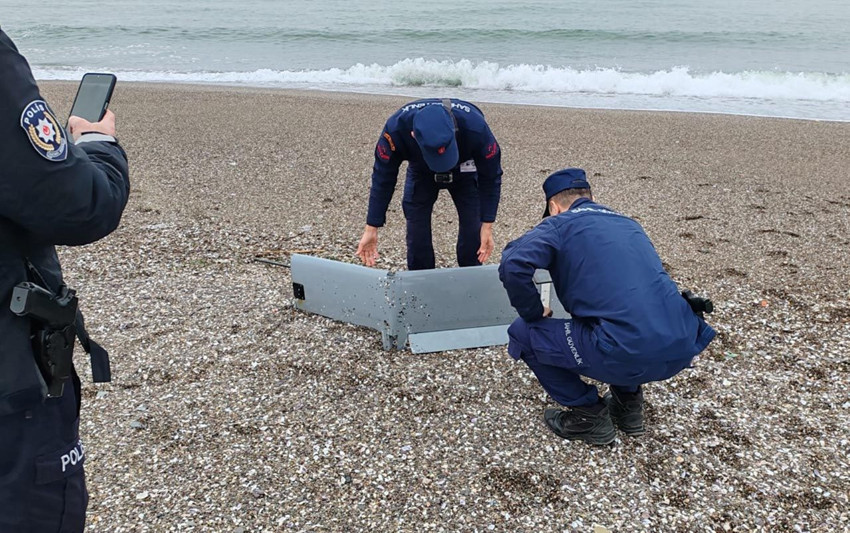 Dün Ordu, bugün Sakarya! Deniz kıyısında İHA parçaları bulundu - Resim: 2