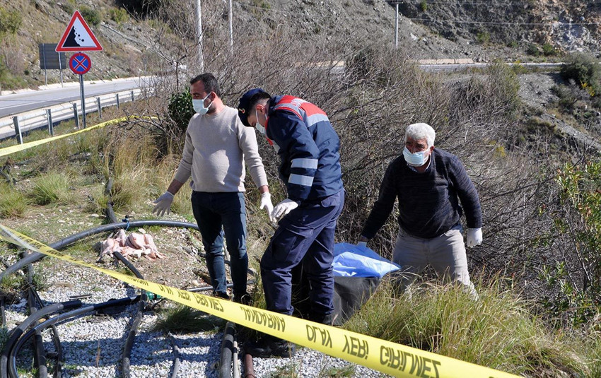 Antalya'da yol kenarında dehşet! Yine bir kadın yine şüpheli ölüm - Resim: 3
