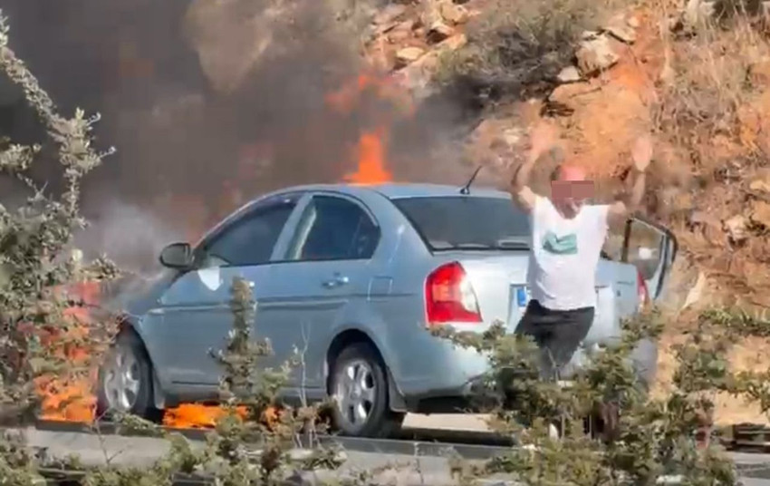 Otoyolda korku dolu anlar: Araç bir anda alev topuna döndü, 1 araç bile durmadı - Resim: 4