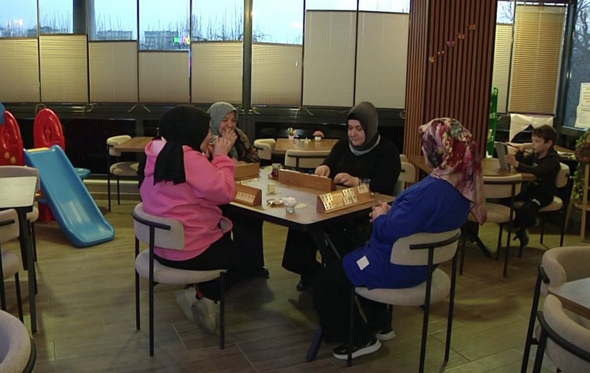 Burası Türkiye'nin kadınlara özel kahvehanesi: ''Erkek giremez!'' - Resim: 2