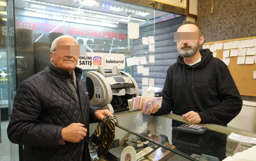 Yaşasın iyi insanlar ölmemiş: Kuyumcunun 100 bin TL fazla ödediği parayı iade etti - Resim: 1