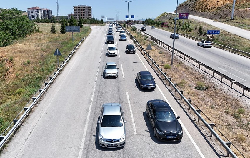 43 ilin geçiş noktasında dönüş yoğunluğu başladı - Resim: 4