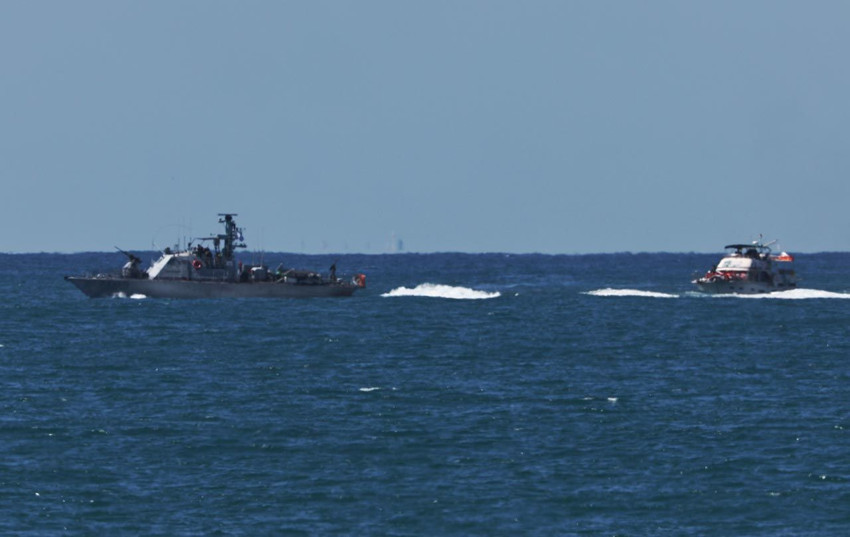 İsrail'in alıkoyduğu Küresel Sumud Filosu'ndaki aktivistler limana getirildi - Resim: 2