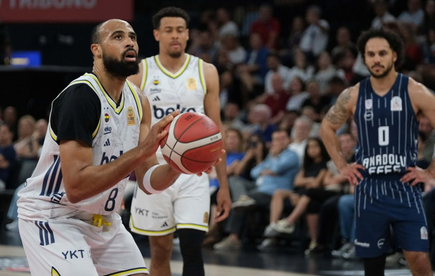 Fenerbahçe Beko, Anadolu Efes'i uzatmada 102-93 yenerek finale yükseldi . - Resim: 4