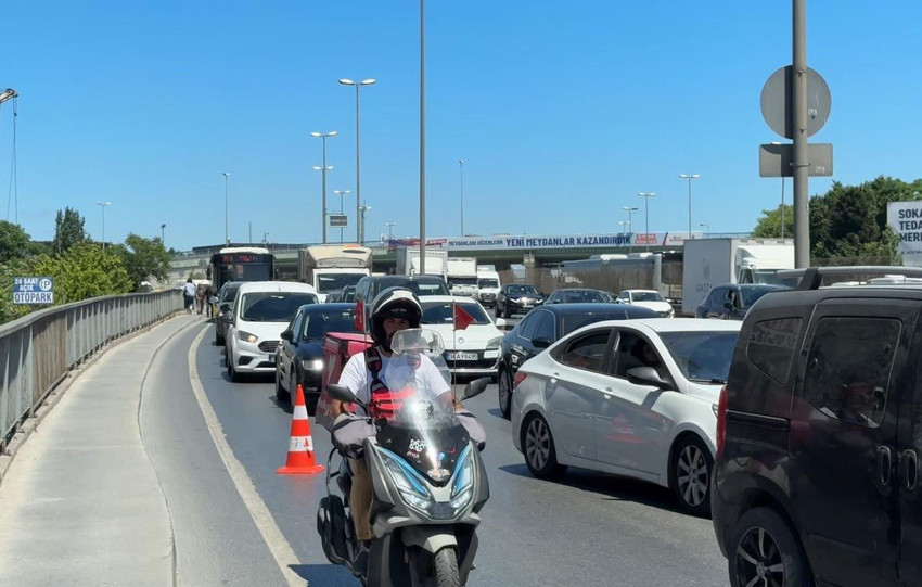E-5 kenarındaki binada yangın paniği: Trafik kilitlendi! - Resim: 2