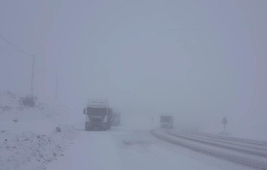 Bu görüntüler bugün Türkiye'de kaydedildi: Yazı beklerken kış geldi! - Resim: 2