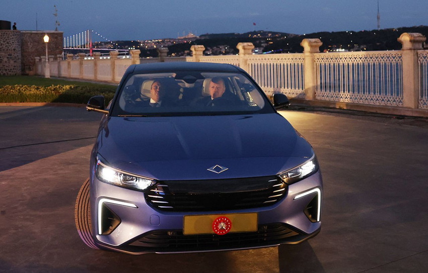 Yollara çıkan ilk TOGG T10F Cumhurbaşkanı Erdoğan'ın oldu - Resim: 2