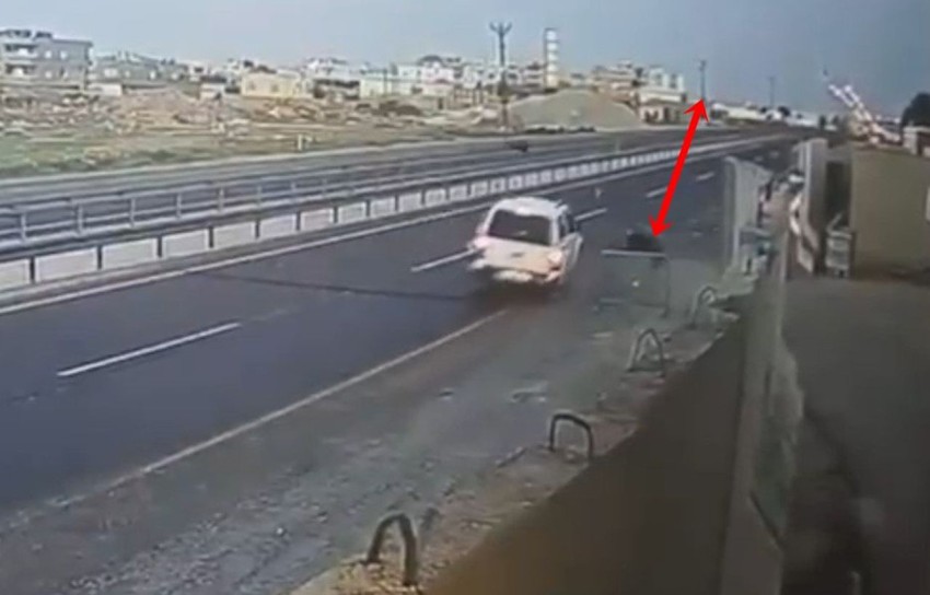 ''Dur'' ihtarına uymayan trafik canavarı polise çarpıp yaraladı - Resim: 3