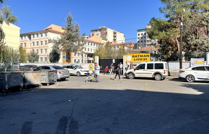 Okul önünde silah sesleri: İki grup birbirine girdi! - Resim: 4