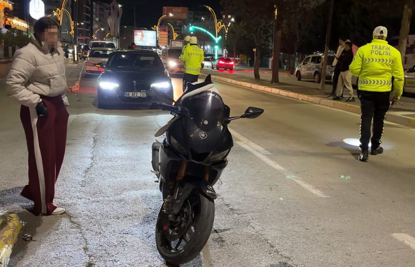 İki tekerlekli trafik canavarı bu sefer bir kadın çıktı! - Resim: 2