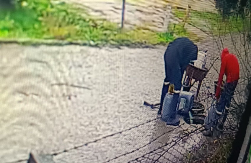 İstanbul'da çocuk parkında kimyasal madde alarmı - Resim: 1
