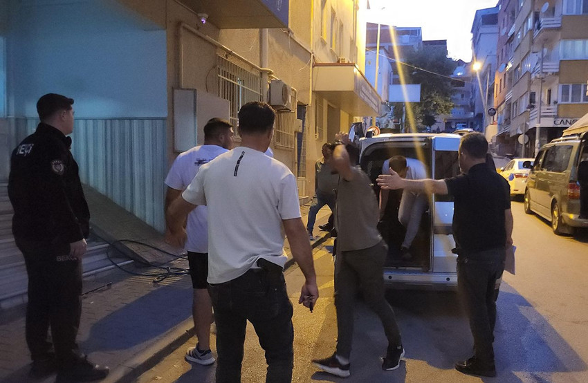 Son yılların en ilginç suç üstü vakası: Dolandırıcıların yakalanma anı olay oldu! - Resim: 4