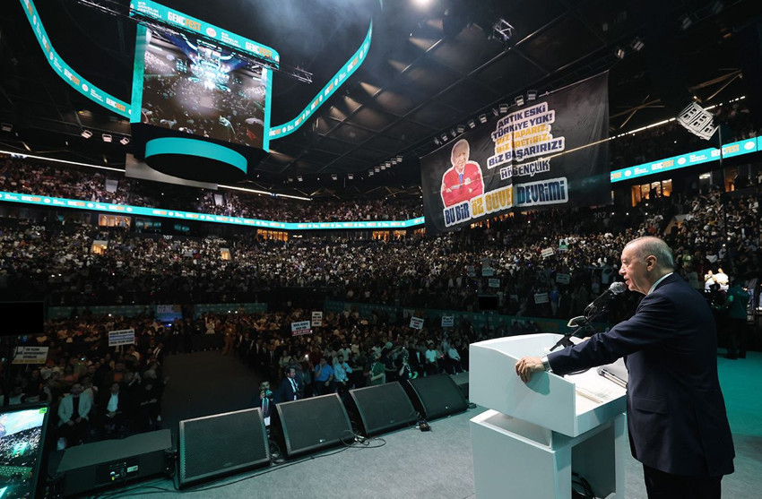 Cumhurbaşkanı Erdoğan'ın hedefinde bu sefer de yazarlar vardı! - Resim: 1