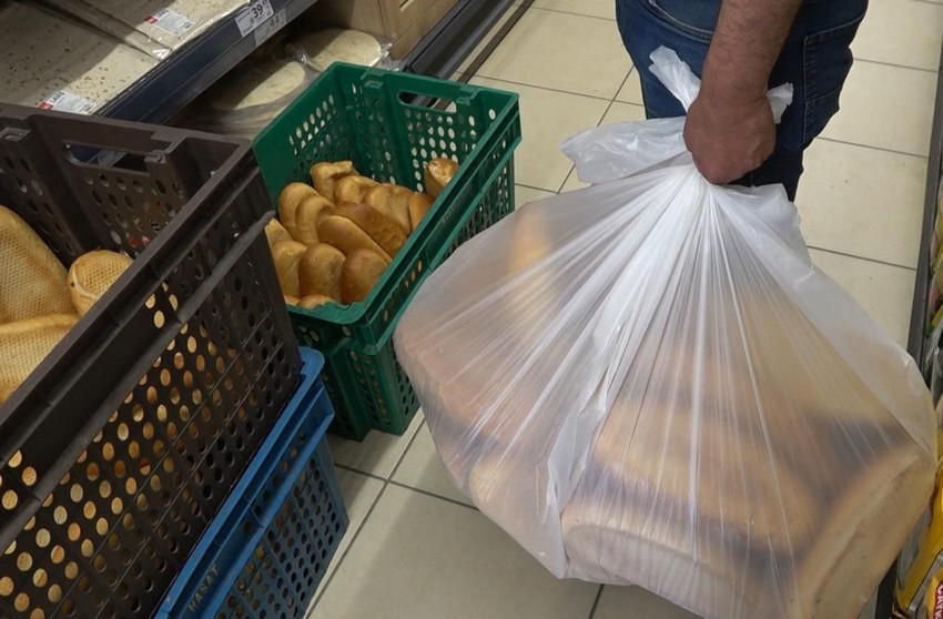 Fiyatları yarı yarıya indirdiler: İki marketin rekabeti vatandaşın cebine yaradı - Resim: 1