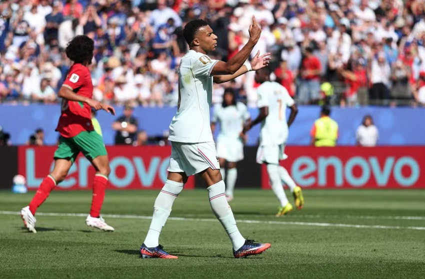 Dünya Kupası'nda ilk yarı finalist Fas'ı 2-0 mağlup eden Fransa oldu - Resim: 2