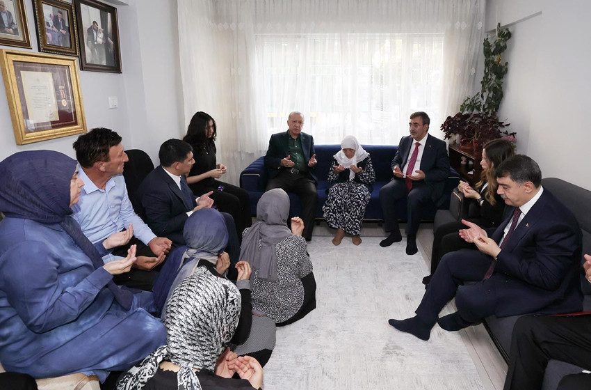 Erdoğan'dan şehit ailelerini duygulandıran ziyaret - Resim: 4