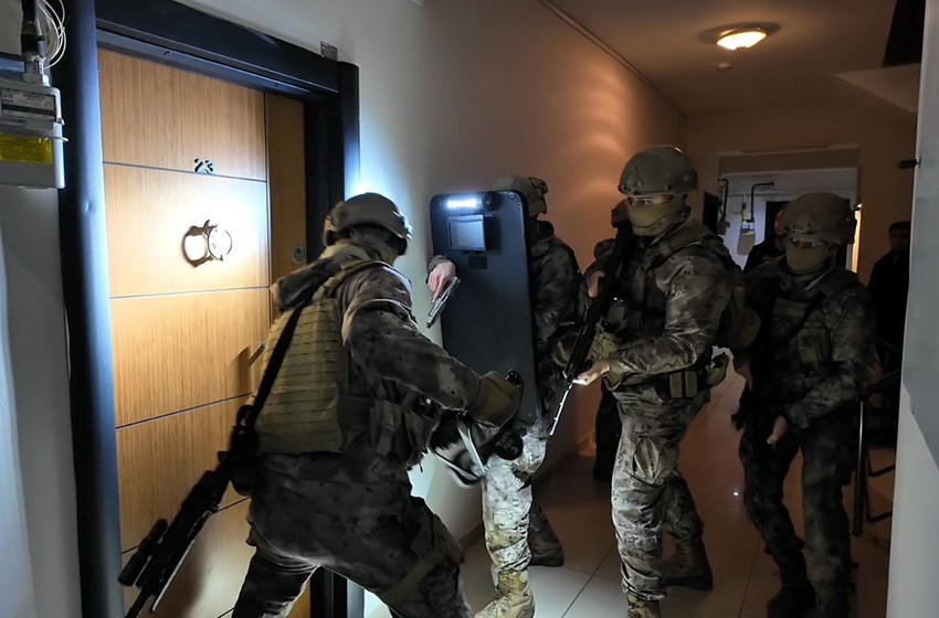 Daltonlar çetesine bir operasyon daha... Örgüt lideri yakalandı - Resim: 3