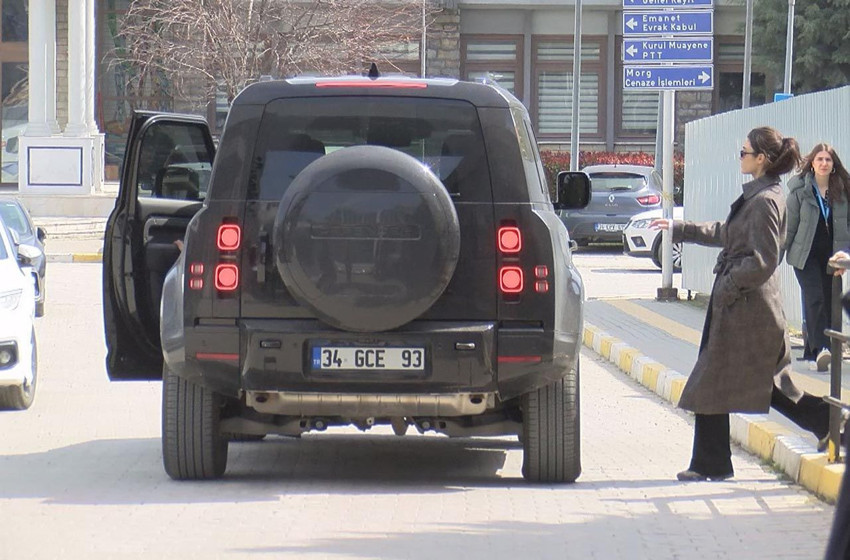 Yakalama kararı çıkarılmıştı: Hande Erçel Adli Tıp Kurumu'nda test verdi - Resim: 3