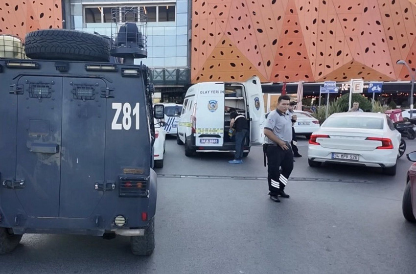 İstanbul'da AVM'de silahlı saldırı: 2 kişi yaralandı, şüpheli kaçmayı başardı! - Resim: 2