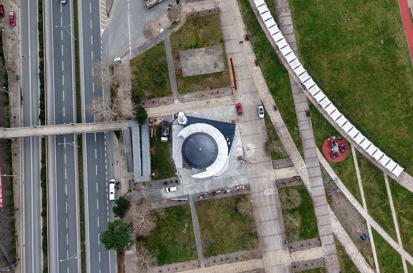 Trabzon sahilinde ezber bozan görüntü! Yüzde 80'i camdan yapıldı, görenler bir daha bakıyor... - Resim: 2