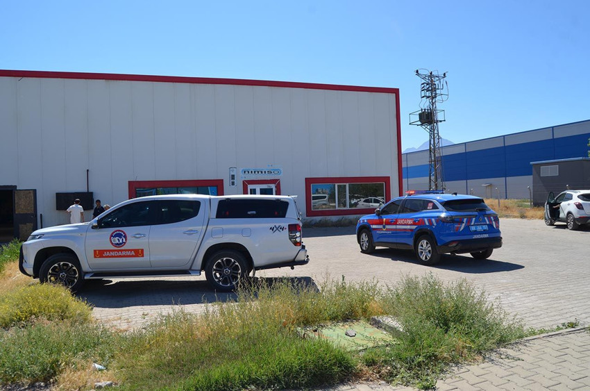 Fabrikada patlama: Ölü ve yaralılar var - Resim: 1