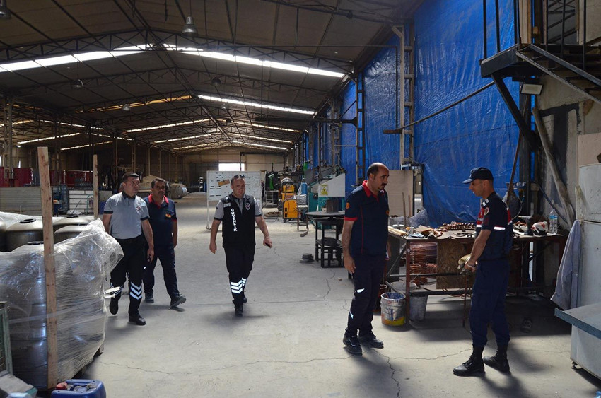 Fabrikada patlama: Ölü ve yaralılar var - Resim: 3