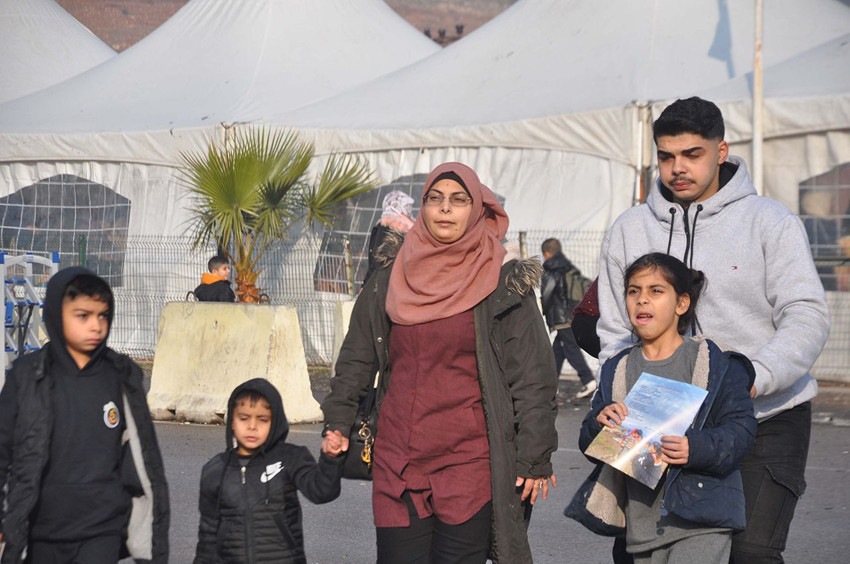 2025 yılına ülkelerinde girecekler... Türkiye - Suriye sınırında yılbaşı yoğunluğu - Resim: 4