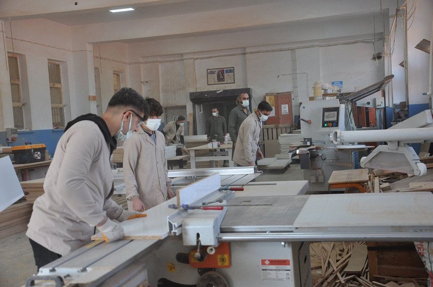 Depremzede öğrenciler üretmişti, 45 milyon TL'ye satıldı - Resim: 2