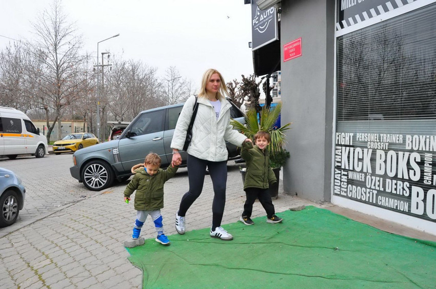Ev hanımlığına ara verip, Türkiye'nin 2 çocuk annesi demir yumruğu oldu - Resim: 4