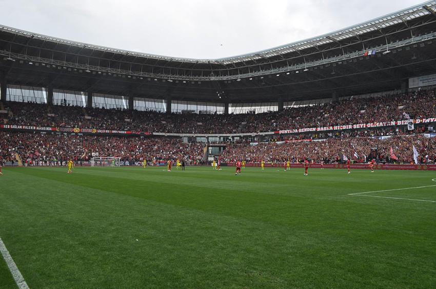 Amatör lig maçında Süper Lig takımlarını kıskandıra manzara - Resim: 2