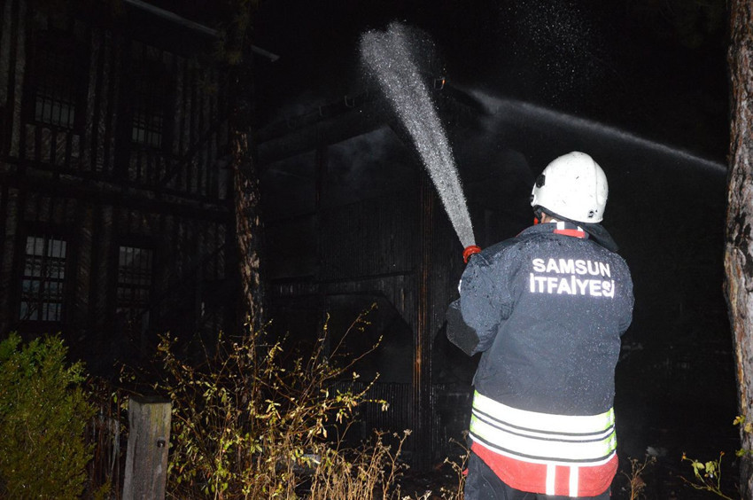 Atatürk’ün Samsun'a çıktıktan sonra kaldığı 2 asırlık tarihi konak küle döndü - Resim: 4
