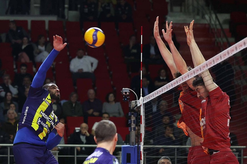 Filedeki Galatasaray - Fenerbahçe derbisinde gülen Galatasaray oldu - Resim: 1