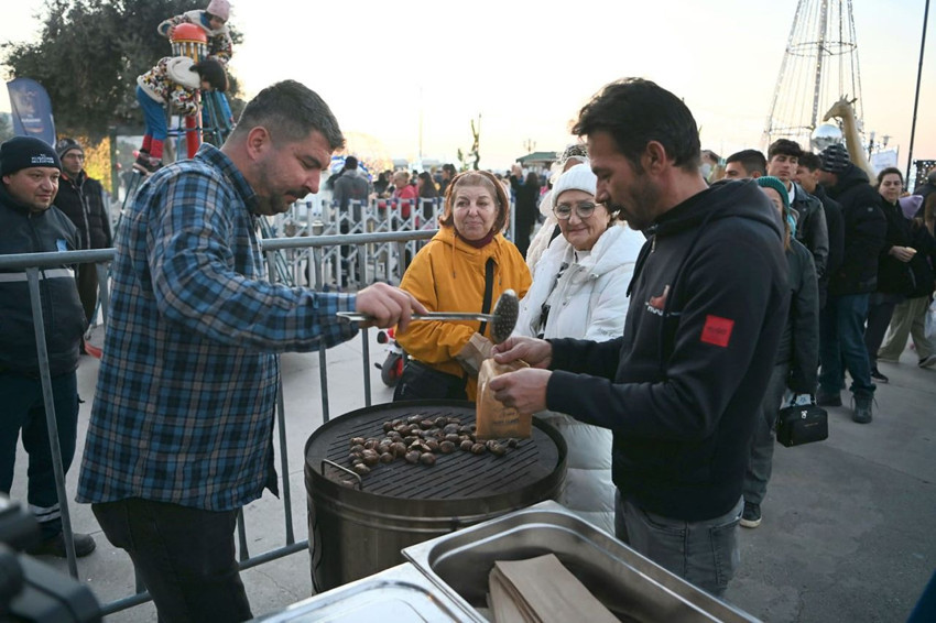 Kuşadası sokak partisi ile uyumadı - Resim: 2
