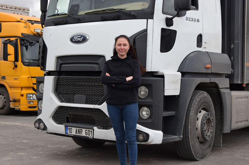 3 çocuk annesi "elinin hamuruyla olmaz'', ''kadınlar yapamaz" diyenlere inat başardı - Resim: 2