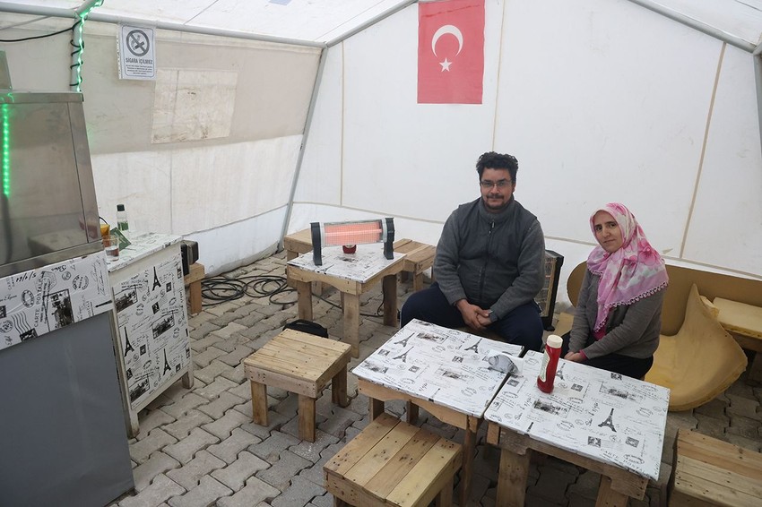 Hataylı depremzedenin felaket sonrası evi olan çadır şimdi ekmek teknesi oldu - Resim: 4