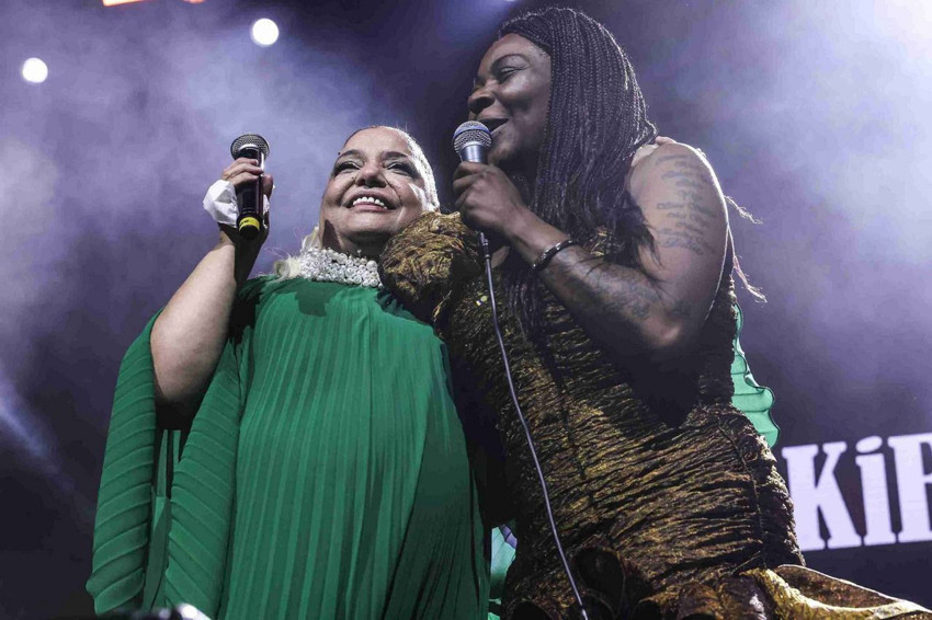 Kibariye ve Buika'nın tarihi konserine damga vuran anlar - Resim: 2