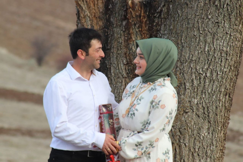 Traktörüyle tarlaya 'Benimle evlenir misin' yazdı - Resim: 3