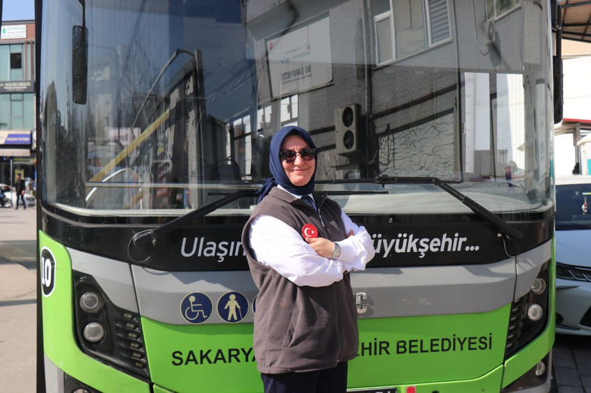 Tüm ön yargıları yıkıp, belediyede otobüs şoförü oldu - Resim: 2