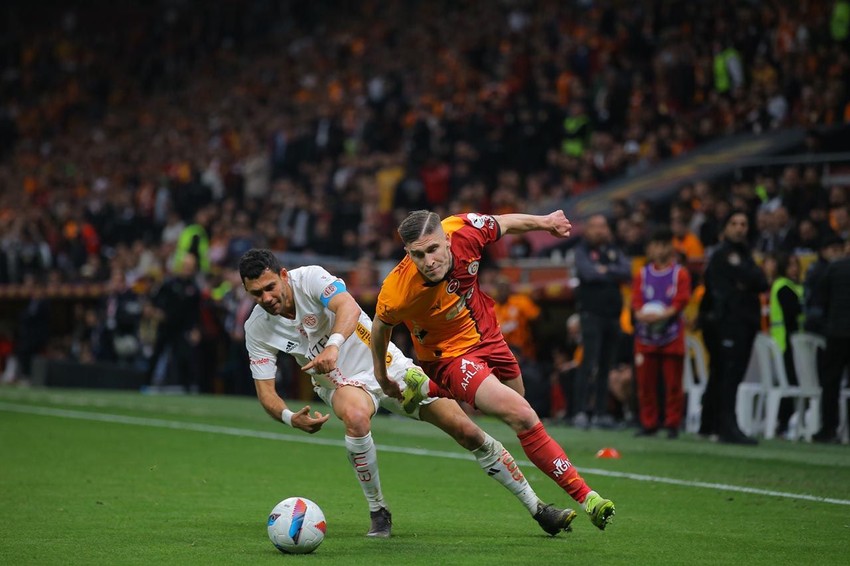 Galatasaray, Antalyaspor'u 4 golle devirdi - Resim: 2