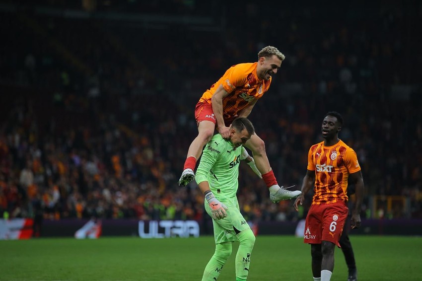 Galatasaray, Antalyaspor'u 4 golle devirdi - Resim: 4