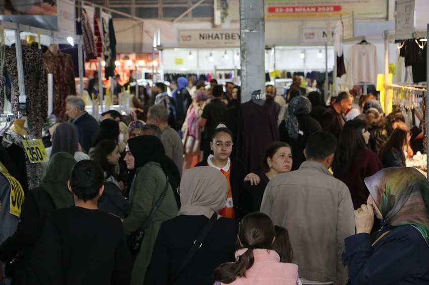''Festivalde yüzde 70 indirim var''ı duyan soluğu burada aldı - Resim: 3