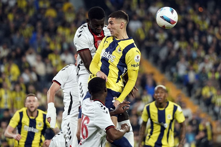 Fenerbahçe'den şampiyonluk yolunda büyük hata - Resim: 2