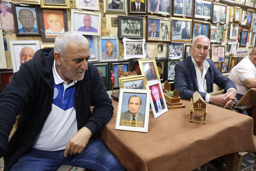 Burası Türkiye'nin ''ölüler kıraathanesi''.. Bir bayram geleneği bu bayram da yaşandı... - Resim: 1